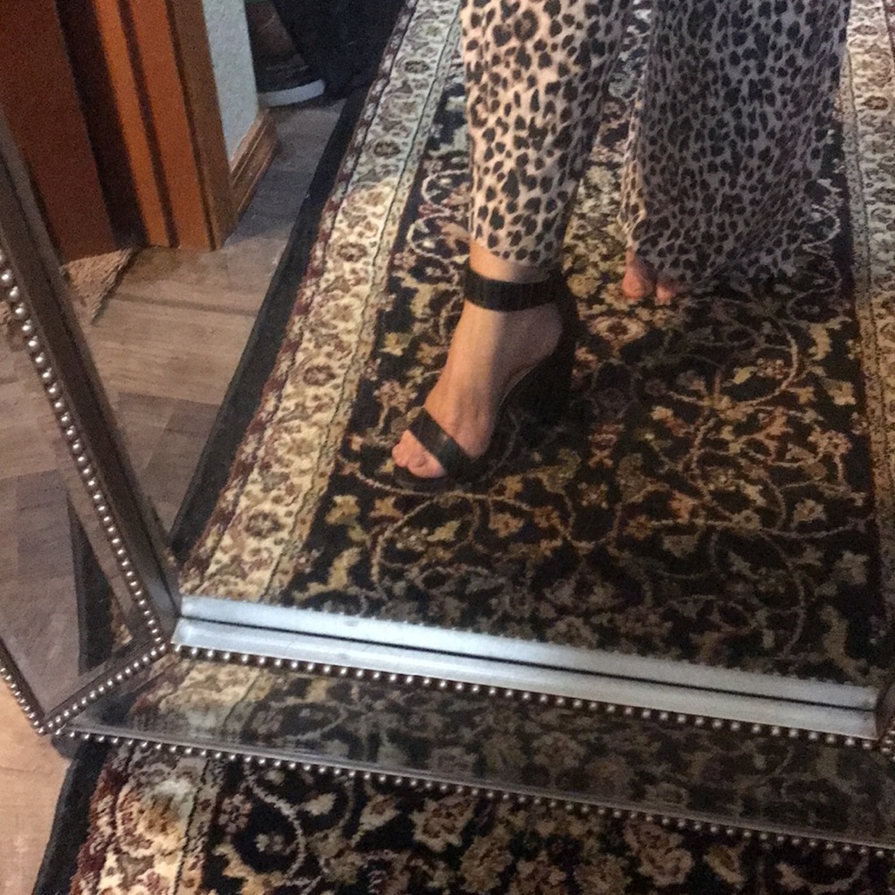 HEELS BY CATHERINE MALANDRINO CUTE - Picture 8 of 10